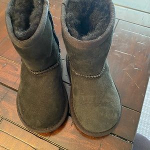Ugg toddler boots - black